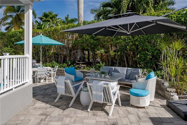 13598 Snapper LN, Naples, FL 34114