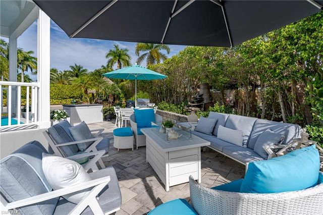 13598 Snapper LN, Naples, FL 34114