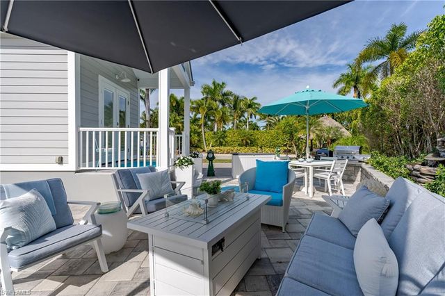 13598 Snapper LN, Naples, FL 34114