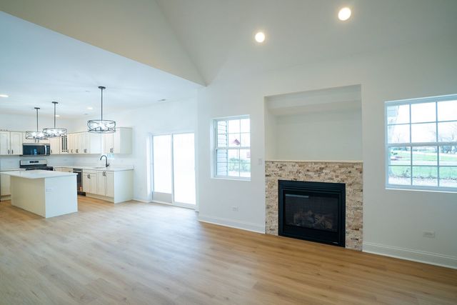 1401 174 Street, East Hazel Crest, IL 60429