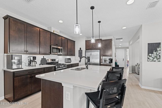 1865 AMBERLY Drive, Middleburg, FL 32068