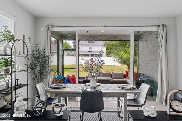 1865 AMBERLY Drive, Middleburg, FL 32068