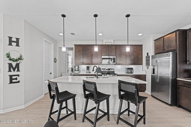 1865 AMBERLY Drive, Middleburg, FL 32068