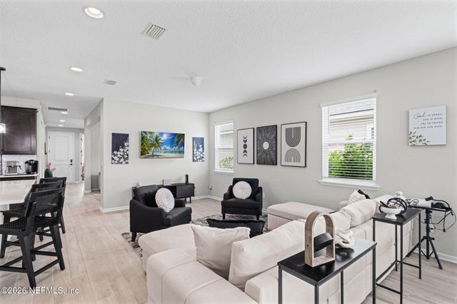 1865 AMBERLY Drive, Middleburg, FL 32068