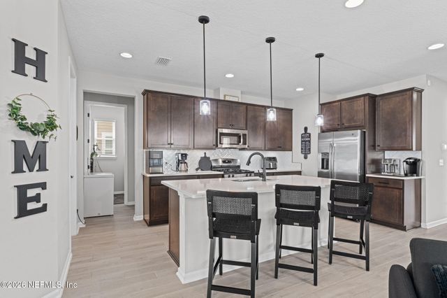 1865 AMBERLY Drive, Middleburg, FL 32068