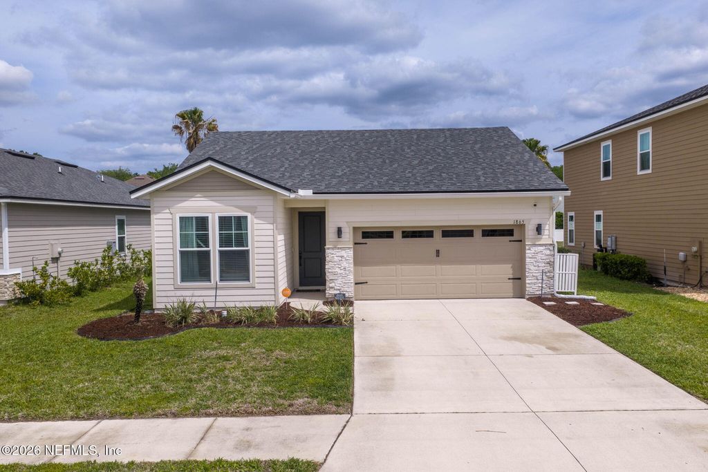 1865 AMBERLY Drive, Middleburg, FL 32068