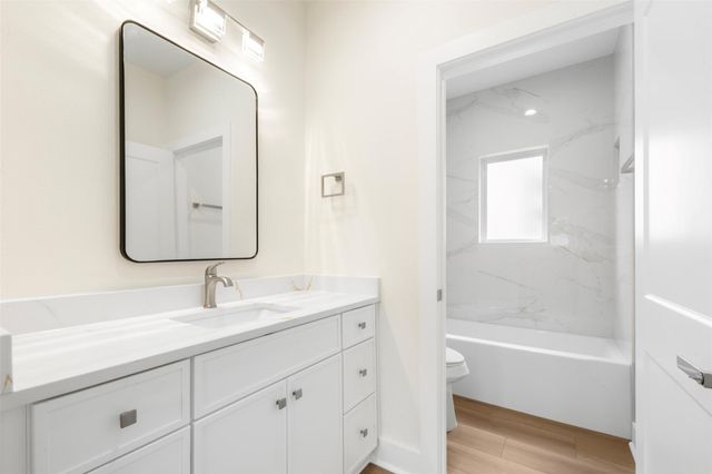 1275 Dewalt Street, Houston, TX 77088