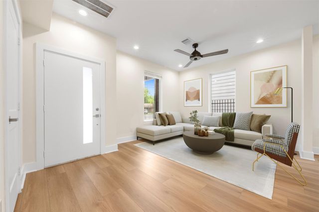 1275 Dewalt Street, Houston, TX 77088