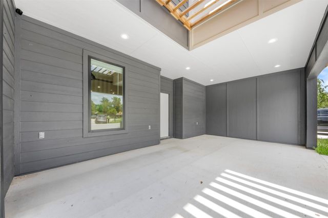 1275 Dewalt Street, Houston, TX 77088