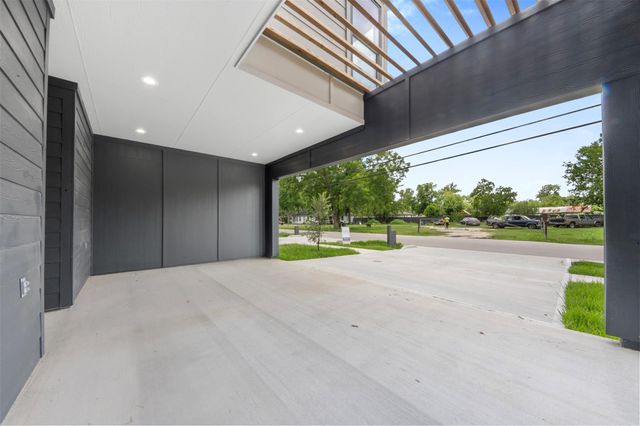 1275 Dewalt Street, Houston, TX 77088