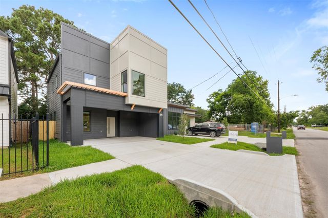 1275 Dewalt Street, Houston, TX 77088