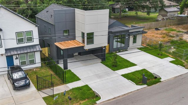 1275 Dewalt Street, Houston, TX 77088