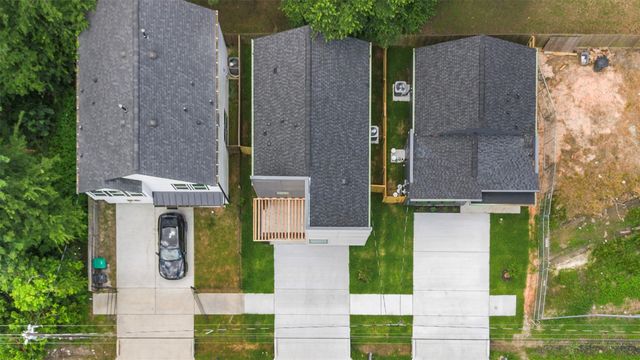 1275 Dewalt Street, Houston, TX 77088