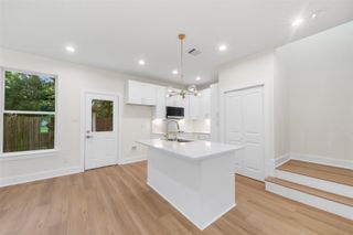 1275 Dewalt Street, Houston, TX 77088