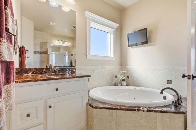 108 Crestview Drive, Maumelle, AR 72113