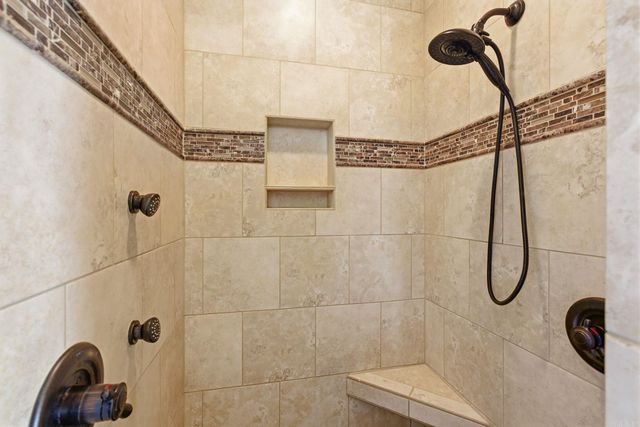 108 Crestview Drive, Maumelle, AR 72113