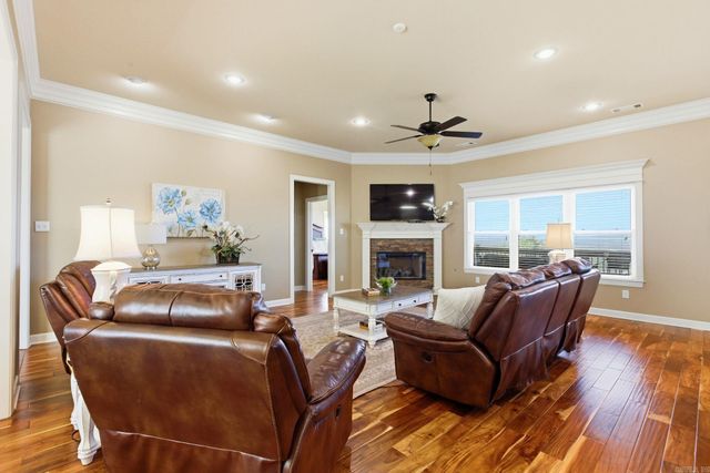 108 Crestview Drive, Maumelle, AR 72113