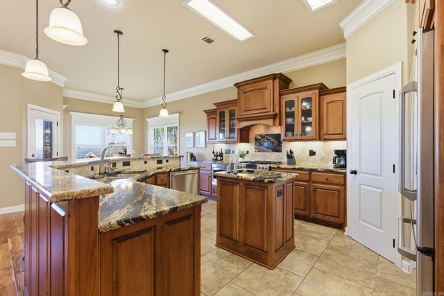 108 Crestview Drive, Maumelle, AR 72113