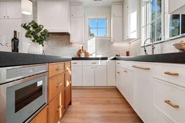 739-741 Linden Avenue, Burlingame, CA 94010