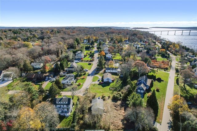 86 Spanker Street, Jamestown, RI 02835