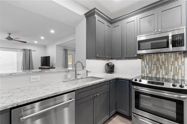 1102 River Green Drive NW, Atlanta, GA 30327