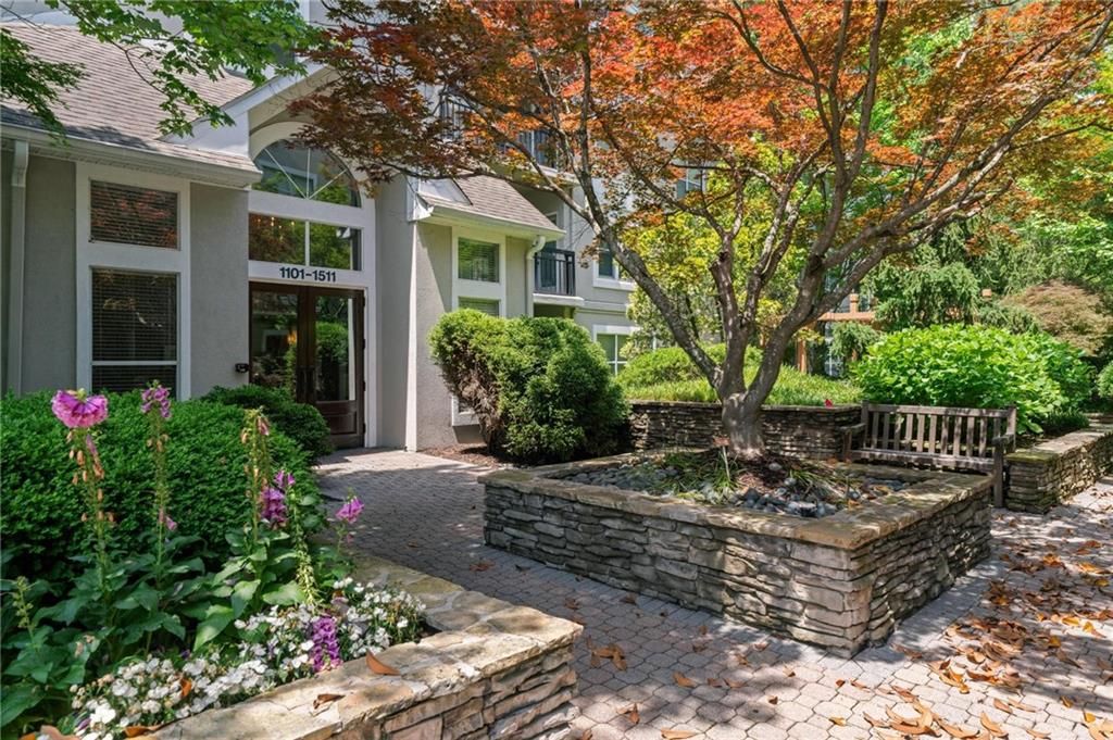 1102 River Green Drive NW, Atlanta, GA 30327