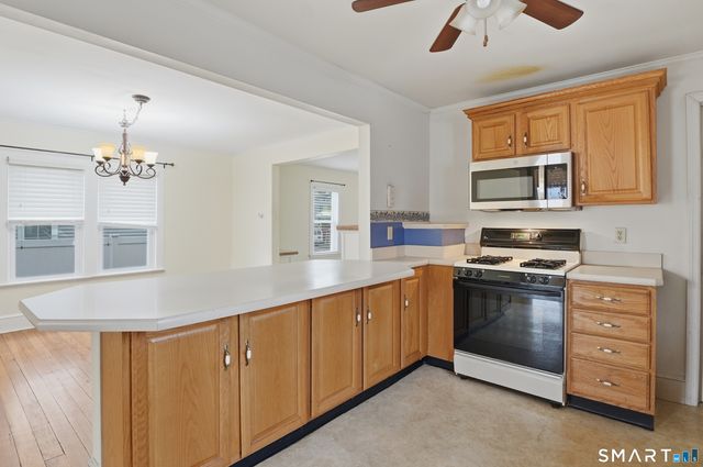 1009 East Broadway, Milford, CT 06460