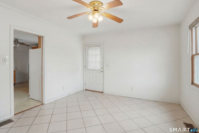 1009 East Broadway, Milford, CT 06460