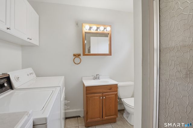 1009 East Broadway, Milford, CT 06460