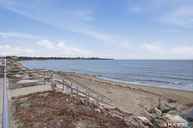 1009 East Broadway, Milford, CT 06460