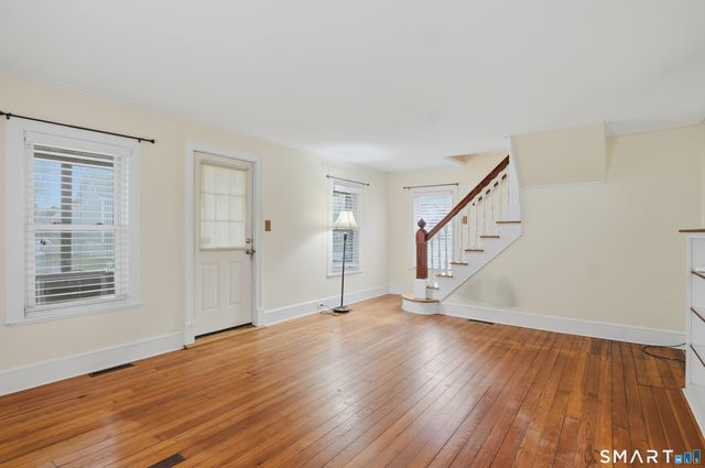 1009 East Broadway, Milford, CT 06460