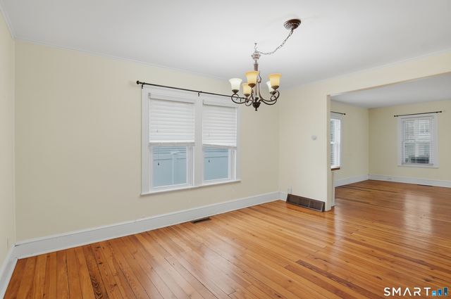 1009 East Broadway, Milford, CT 06460