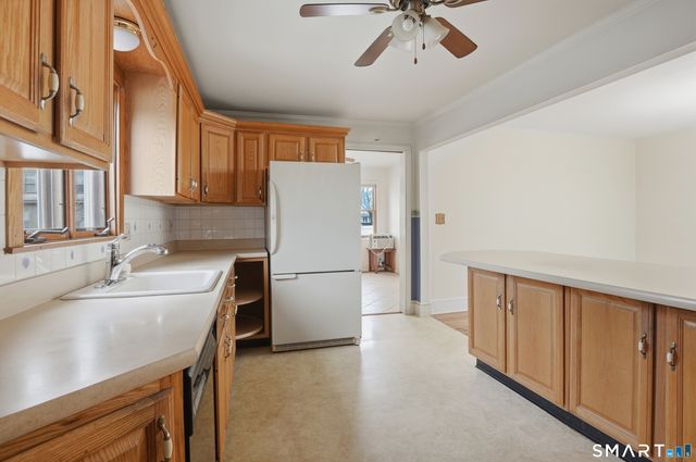 1009 East Broadway, Milford, CT 06460