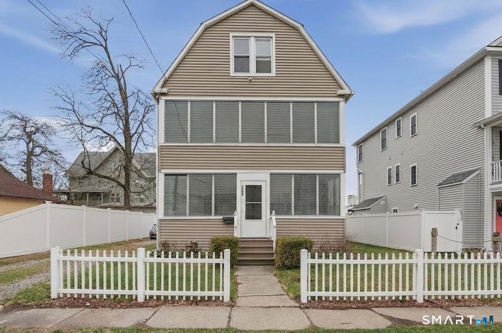 1009 East Broadway, Milford, CT 06460