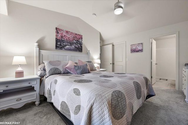 22059 Aberdeen Drive 71, Macomb, MI 48042