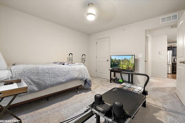 22059 Aberdeen Drive 71, Macomb, MI 48042