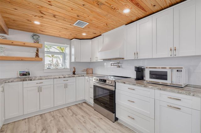 6606 BEACH BOULEVARD, Hudson, FL 34667