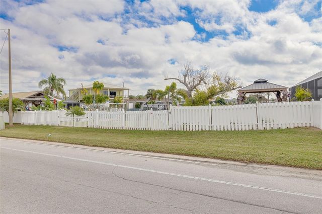 6606 BEACH BOULEVARD, Hudson, FL 34667