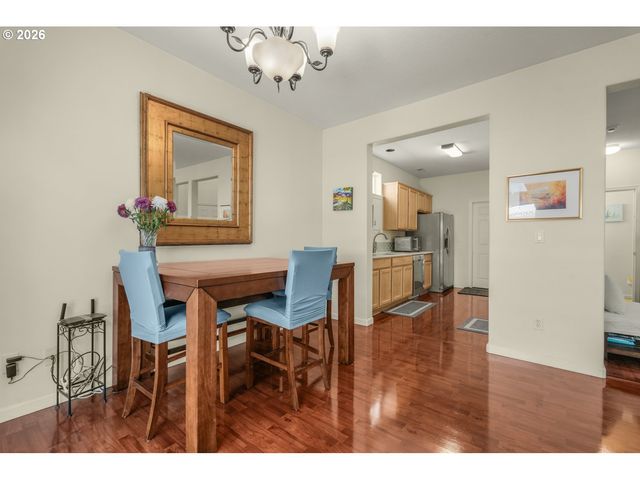 3201 Se ROBIN Cir, Hillsboro, OR 97123