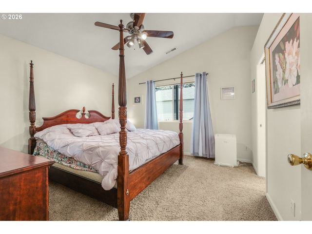 3201 Se ROBIN Cir, Hillsboro, OR 97123