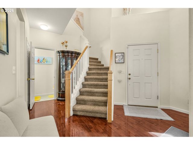 3201 Se ROBIN Cir, Hillsboro, OR 97123