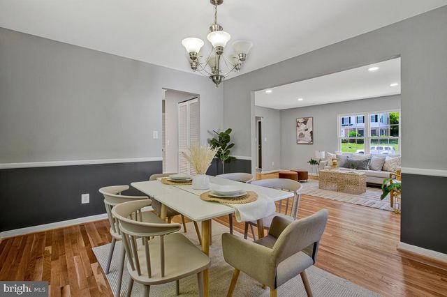 1224 PLEASANT VALLEY DR, Catonsville, MD 21228