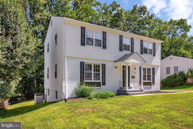 1224 PLEASANT VALLEY DR, Catonsville, MD 21228