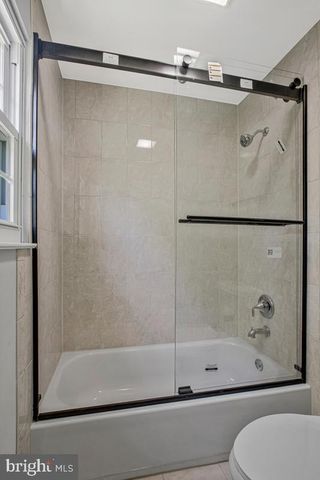 1224 PLEASANT VALLEY DR, Catonsville, MD 21228
