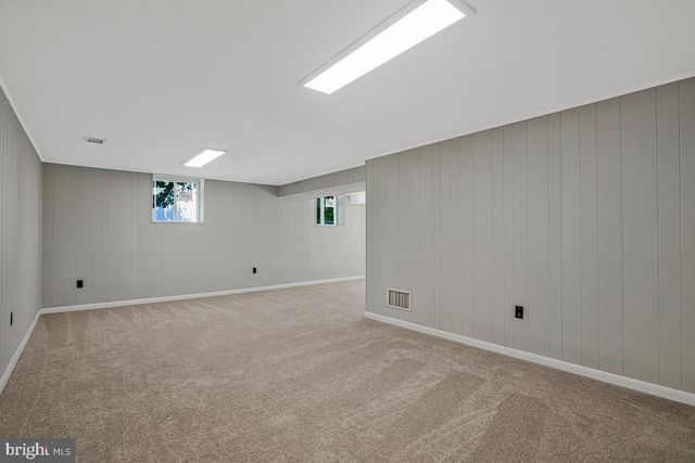 1224 PLEASANT VALLEY DR, Catonsville, MD 21228
