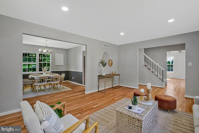 1224 PLEASANT VALLEY DR, Catonsville, MD 21228