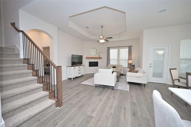 10013 Gray Barrel Drive, Aubrey, TX 76227