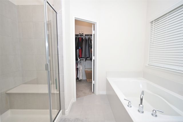 10013 Gray Barrel Drive, Aubrey, TX 76227