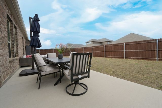 10013 Gray Barrel Drive, Aubrey, TX 76227