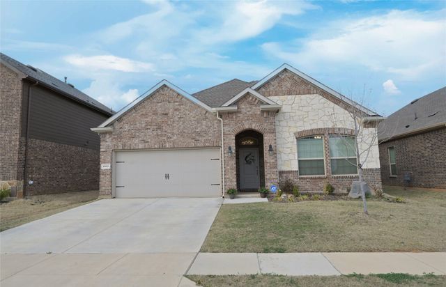 10013 Gray Barrel Drive, Aubrey, TX 76227